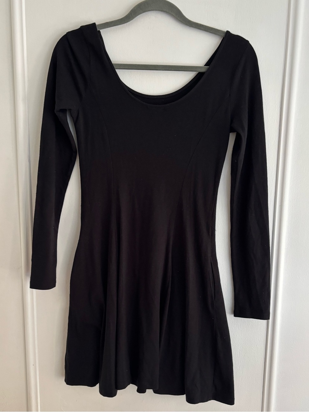 Nollie Black Long-Sleeve Scoop Neck Fit-and-Flare Dress